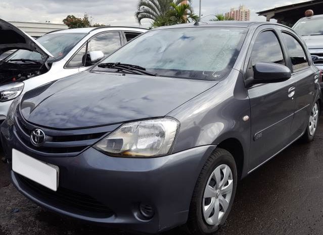 TOYOTA ETIOS HATCH 1.5 XS 16V - 2015